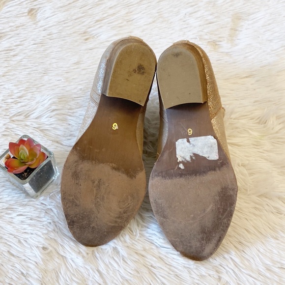 DIBA Later On V Cut Out Metallic gold shimmer heel ankle bootie women’s 6 - Picture 10 of 10